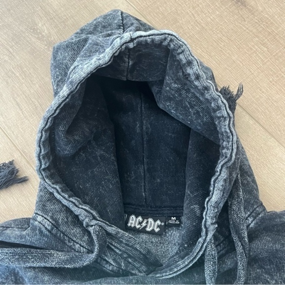 AC DC Summer Tour 1979 Crop Sweatshirt Hoodie Women Medium Acid Wash Great‎ - Picture 5 of 10
